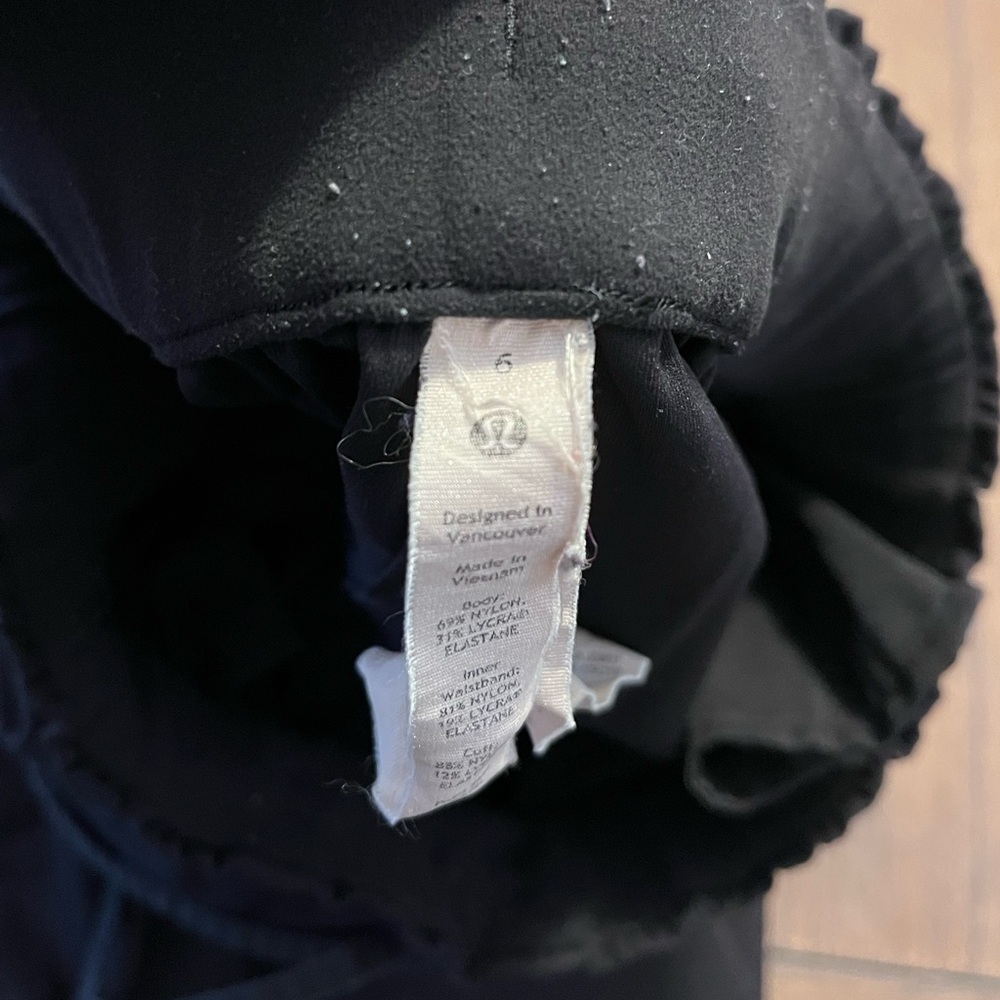 Lululemon Surge Jogger Pants Black Womens size 6 - Picture 2 of 5